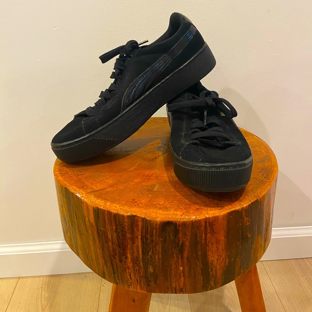 Puma black suede womens shoe